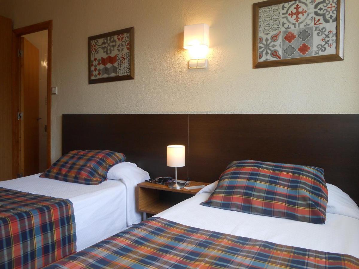 Hostal El Callejon Таррагона Экстерьер фото