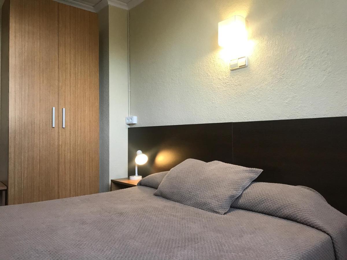 Hostal El Callejon Таррагона Экстерьер фото