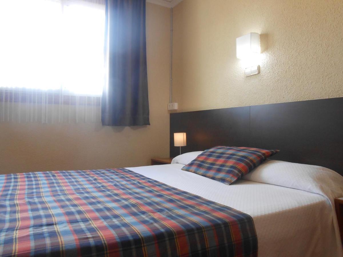 Hostal El Callejon Таррагона Экстерьер фото