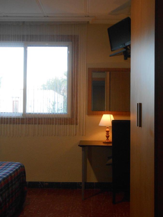 Hostal El Callejon Таррагона Экстерьер фото