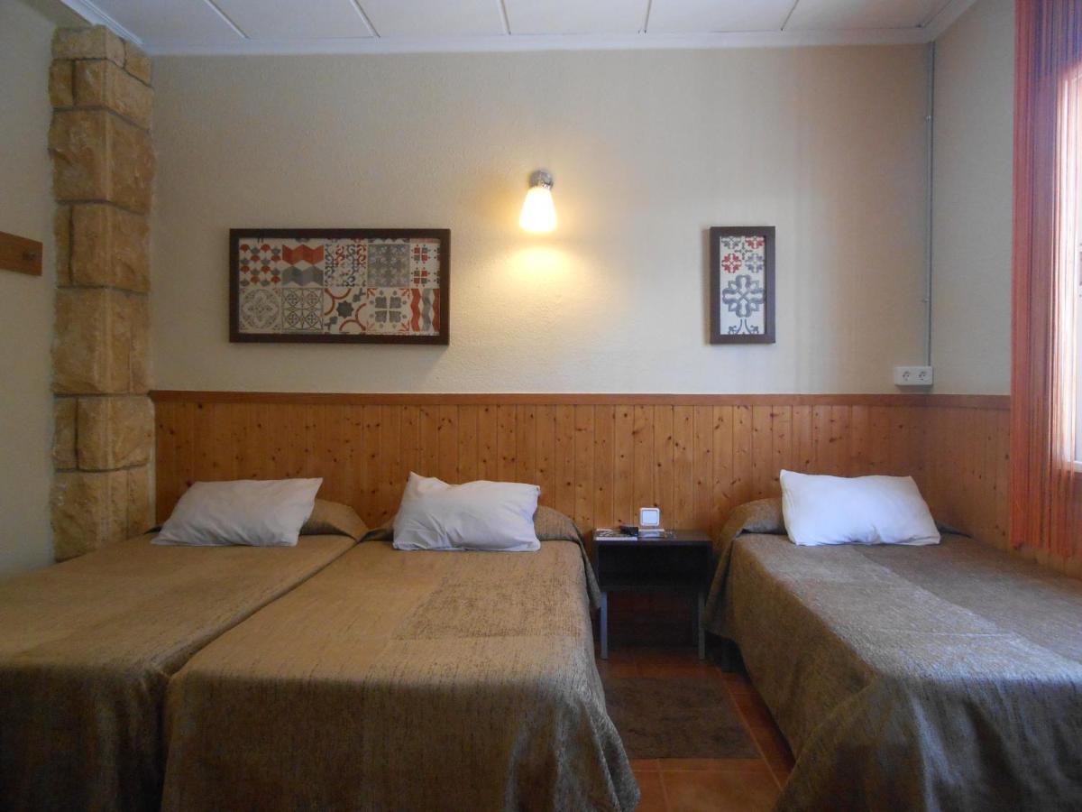 Hostal El Callejon Таррагона Экстерьер фото