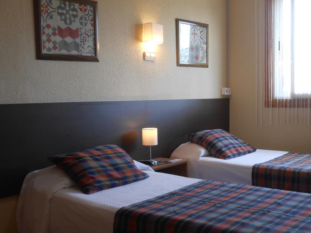 Hostal El Callejon Таррагона Экстерьер фото