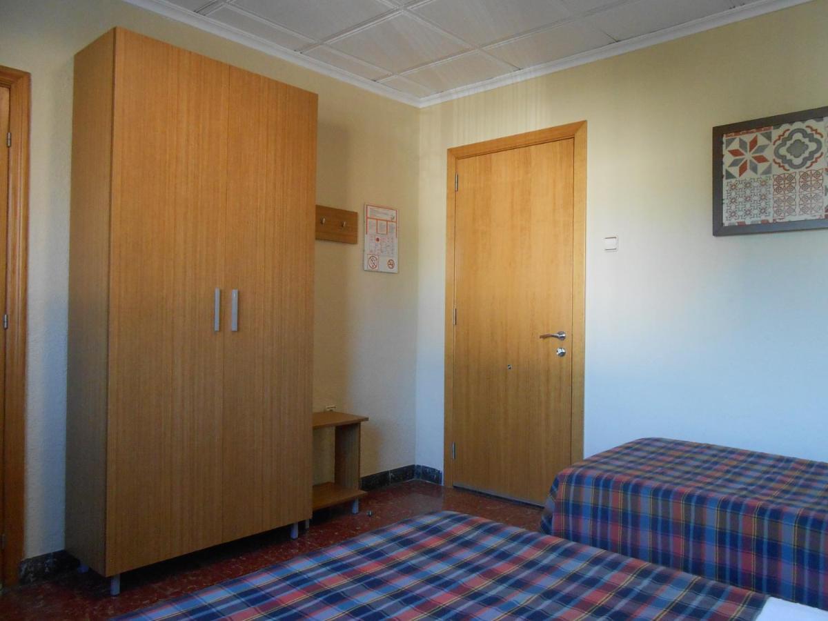 Hostal El Callejon Таррагона Экстерьер фото