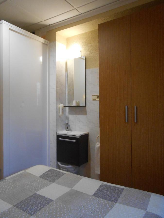 Hostal El Callejon Таррагона Экстерьер фото