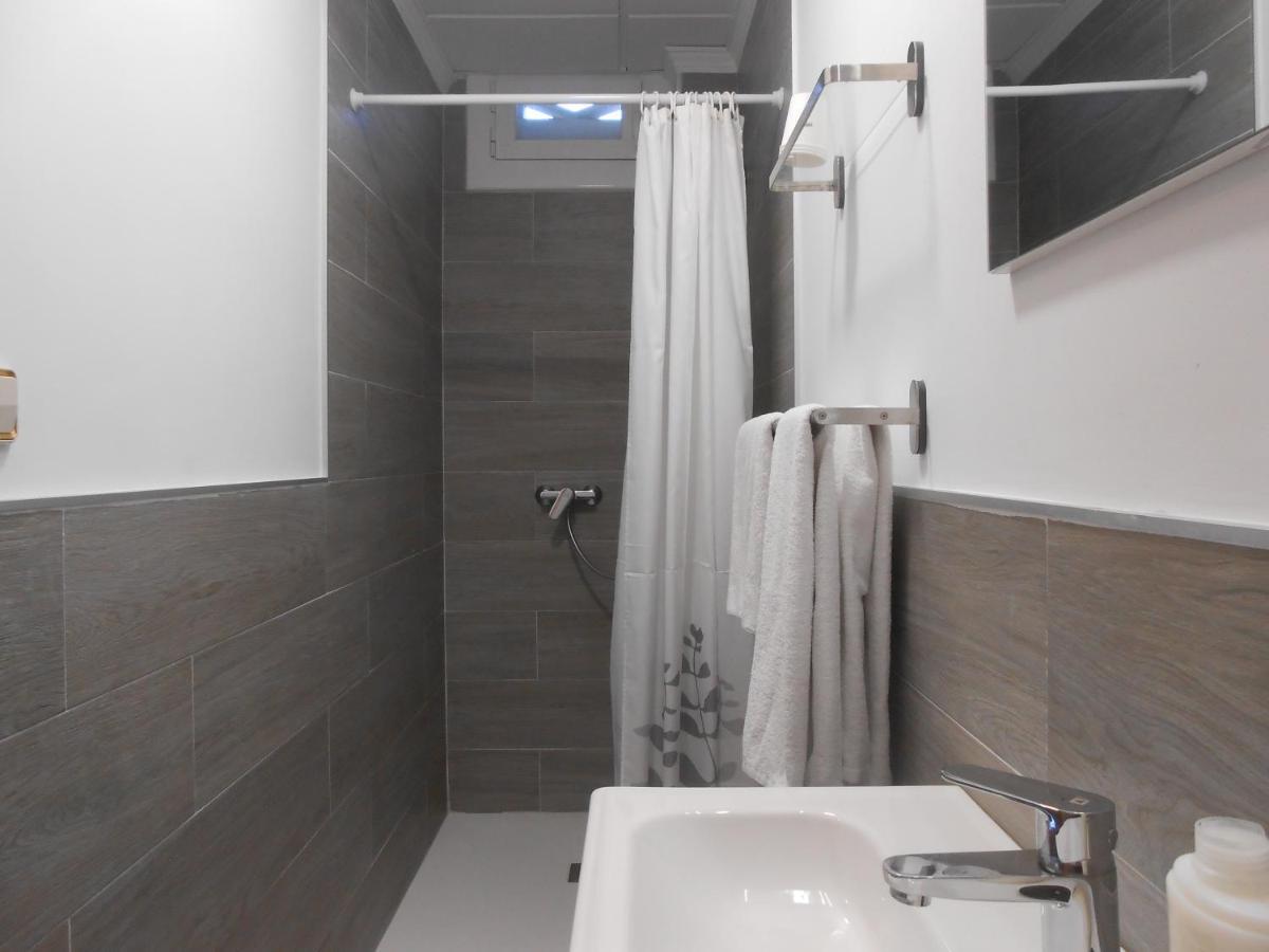 Hostal El Callejon Таррагона Экстерьер фото